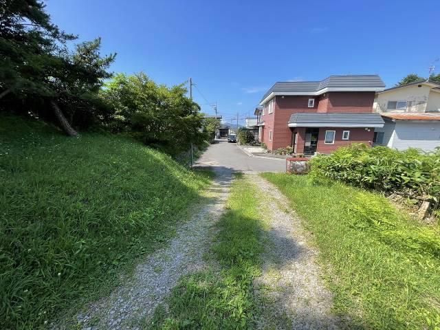 4LDK Detached House on Large 179 Tsubo Lot in Hakodate - Thumbnail 4
