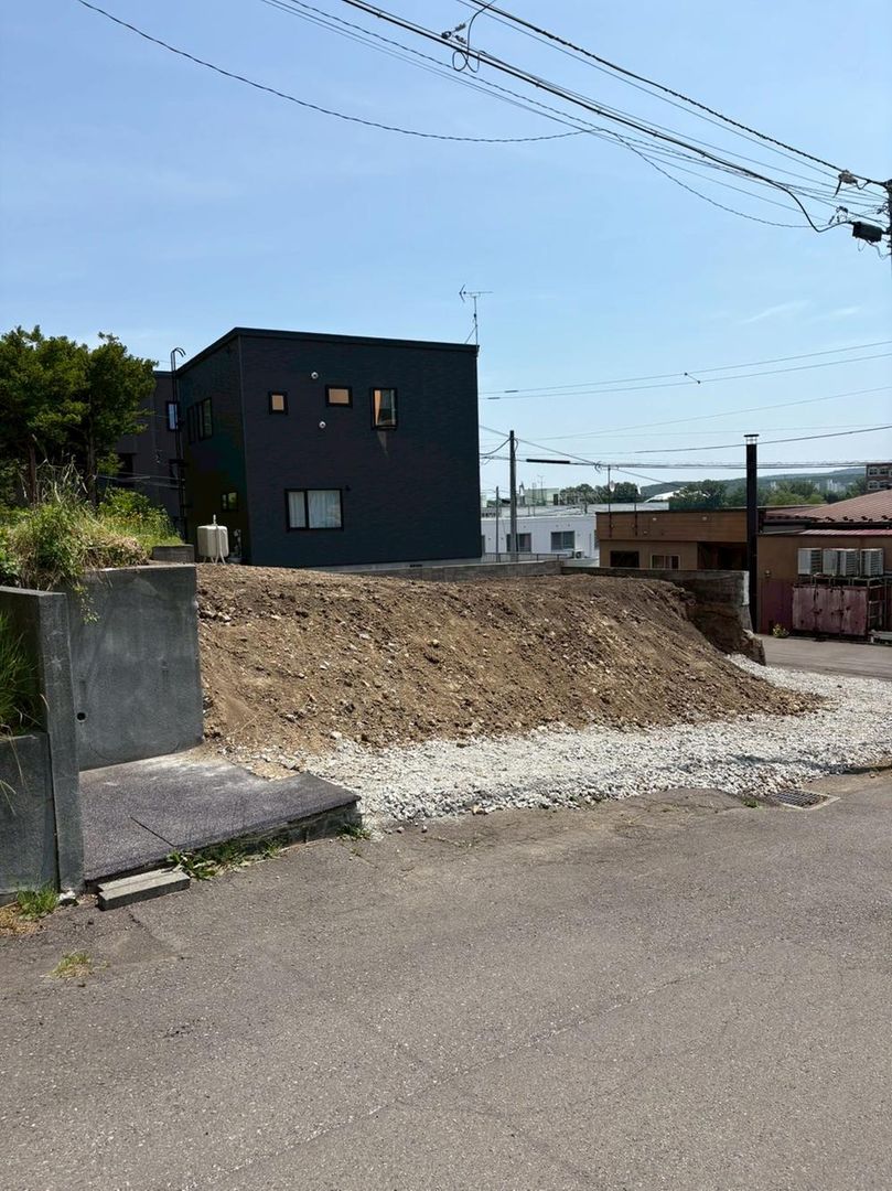 332 sqm Freehold Land for Sale in Minami-ku, Sapporo - Thumbnail 2