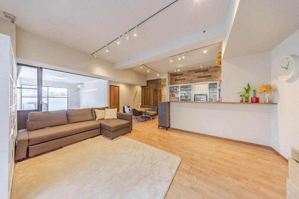 3LDK Apartment for Sale in Kawasaki with Roof Balcony - Thumbnail 2