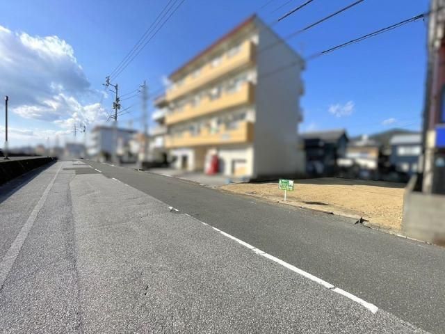 Land for Sale in Kochi City - 191 sqm, South-Facing Plot - Thumbnail 2