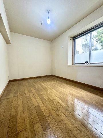 4LDK Apartment for Sale in Tsurumi-ku, Yokohama - Thumbnail 4