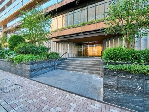 3LDK Apartment for Sale in Yokohama, Kanagawa - Thumbnail 2