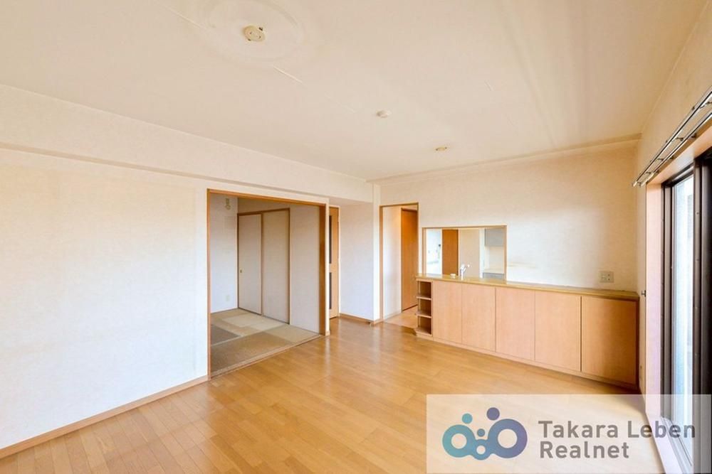 3LDK Apartment for Sale in Ayase, Adachi-ku, Tokyo - Thumbnail 4