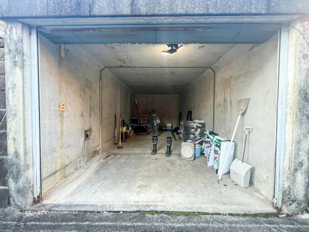 198.92 sqm Hilltop Land for Sale in Hachioji, Tokyo - Thumbnail 4