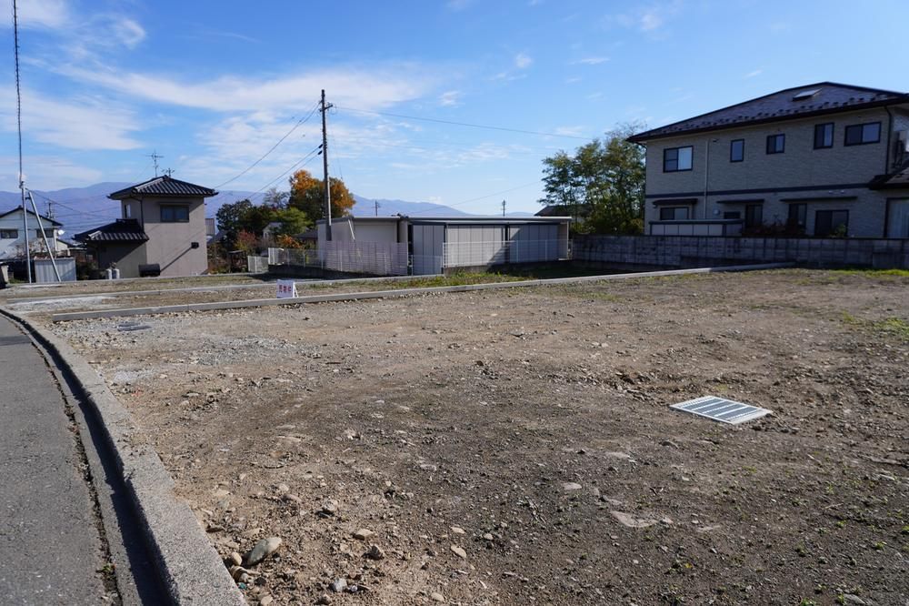 Land for Sale in Yamagata Village, Nagano - 236m2 - Thumbnail 4