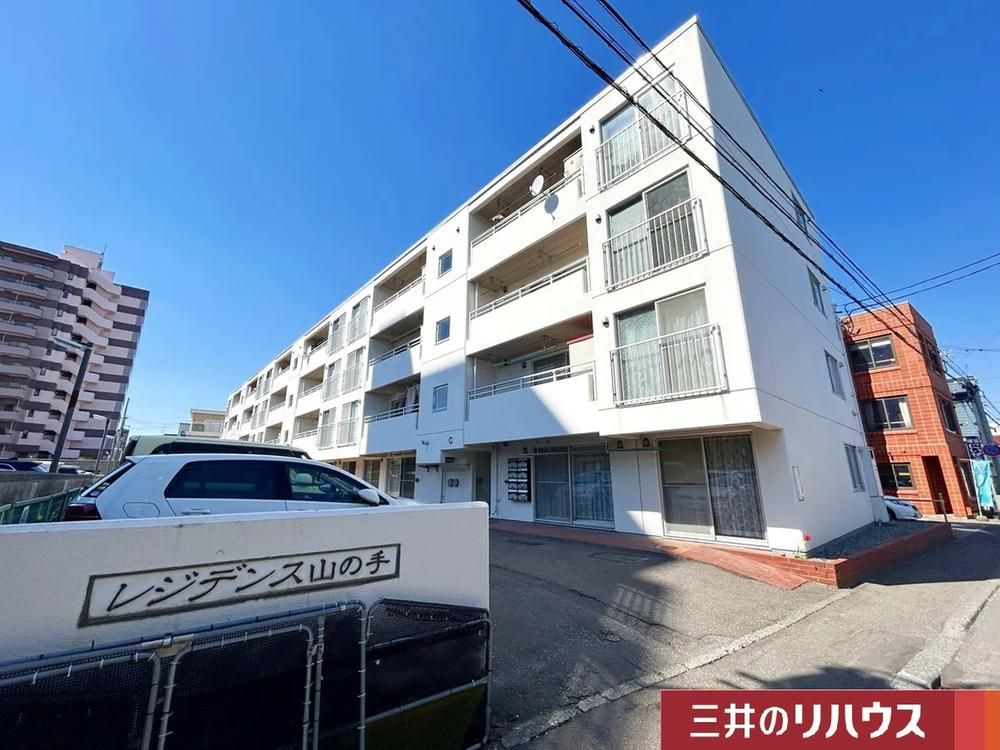 3LDK Renovated Apartment in Nishi-ku, Sapporo for Sale - Thumbnail 2