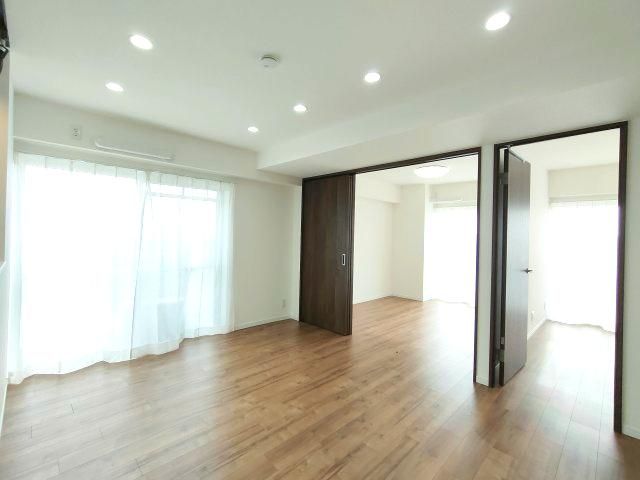 3LDK Apartment for Sale in Ichikawa, Chiba - 65.4m2 - Thumbnail 3