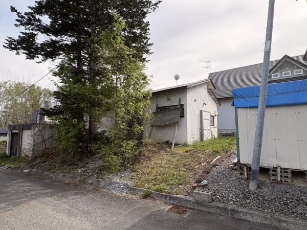 2LDK Detached House for Sale in Asahikawa, Hokkaido - Thumbnail 3