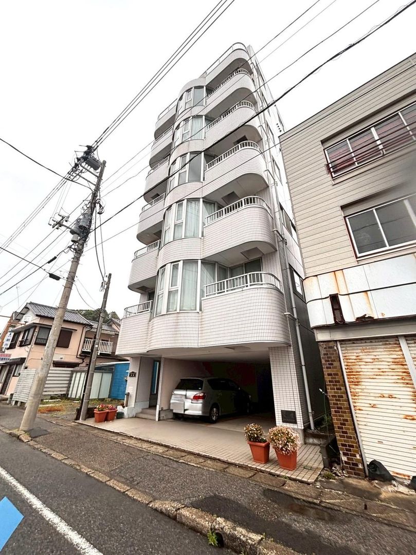 1DK Ocean View Apartment Near Katsuura Station in Chiba - Thumbnail 3