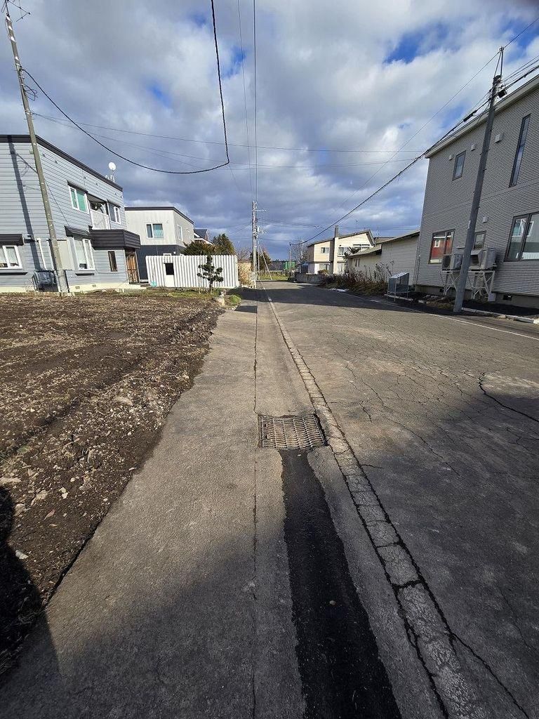 Land for Sale in Higashi Nopporo-cho, Ebetsu City, Hokkaido - 248.4 sqm - Thumbnail 3