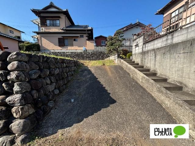 Land for Sale in Fujinomiya, Shizuoka - 189m2 Plot with Mt. Fuji Views - Thumbnail 4