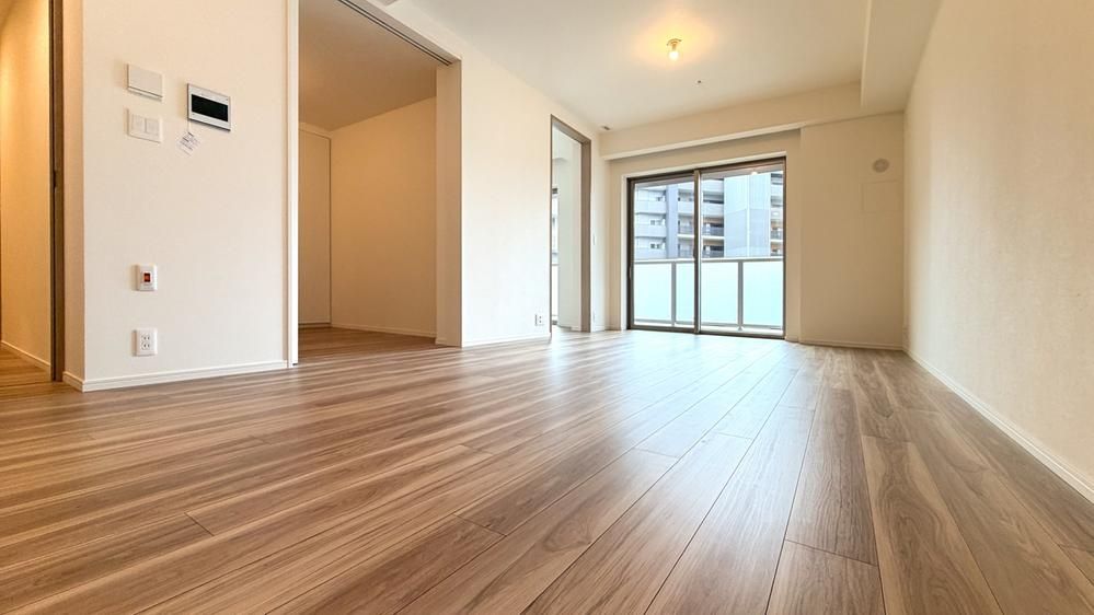 3LDK Apartment for Sale in Harumi, Chuo, Tokyo - 77.3m2 - Thumbnail 2