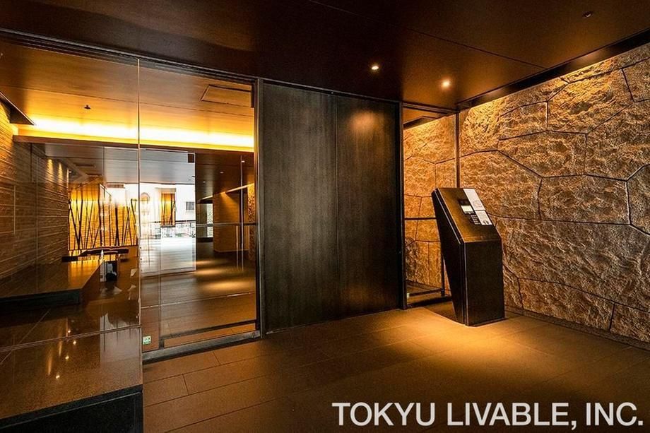 3LDK 115m2 Apartment in Yoyogi-Uehara, Shibuya-ku - Thumbnail 3