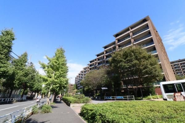 3LDK Apartment for Sale in Hiroo, Shibuya-ku, Tokyo - 96.48m2 - Thumbnail 2