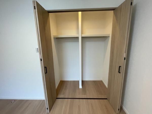 Renovated 4LDK Apartment in Kochi City, 96.33m², Near Chiyoricho Station - Thumbnail 4