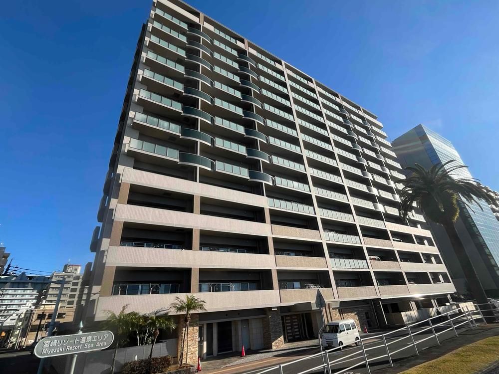Miyazaki Taisei Heights Apartment in Miyazaki City - Thumbnail 2