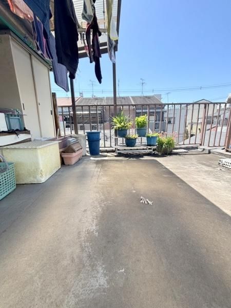 3DK House for Sale in Ikuno-ku, Osaka with Rooftop Balcony - Thumbnail 3