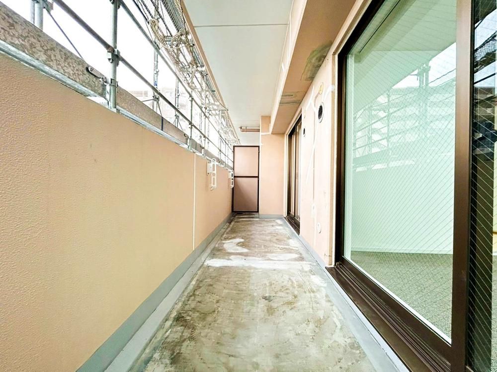 Renovated 3LDK Apartment near Izumi-Chuo Station, Sendai - Thumbnail 2