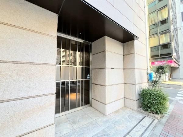 2LDK Corner Apartment for Sale in Ginza, Chuo-ku, Tokyo - Thumbnail 4