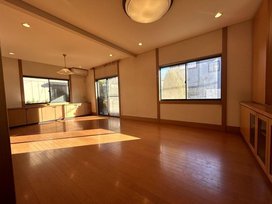 2LDK Detached House for Sale in Koganei, Tokyo - 89 sqm - Thumbnail 4
