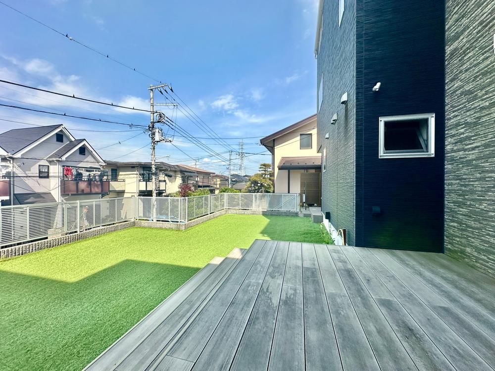 4LDK Custom-Built House in Yokosuka with Underground Garage - Thumbnail 2