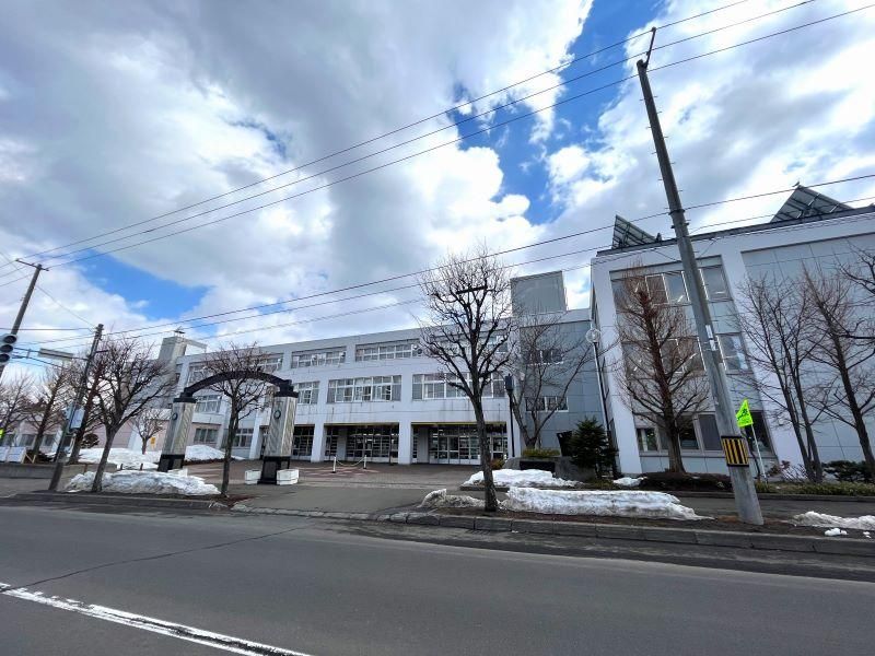 Renovated 4LDK Apartment in Sapporo Kiyota - 85 sqm - Thumbnail 4