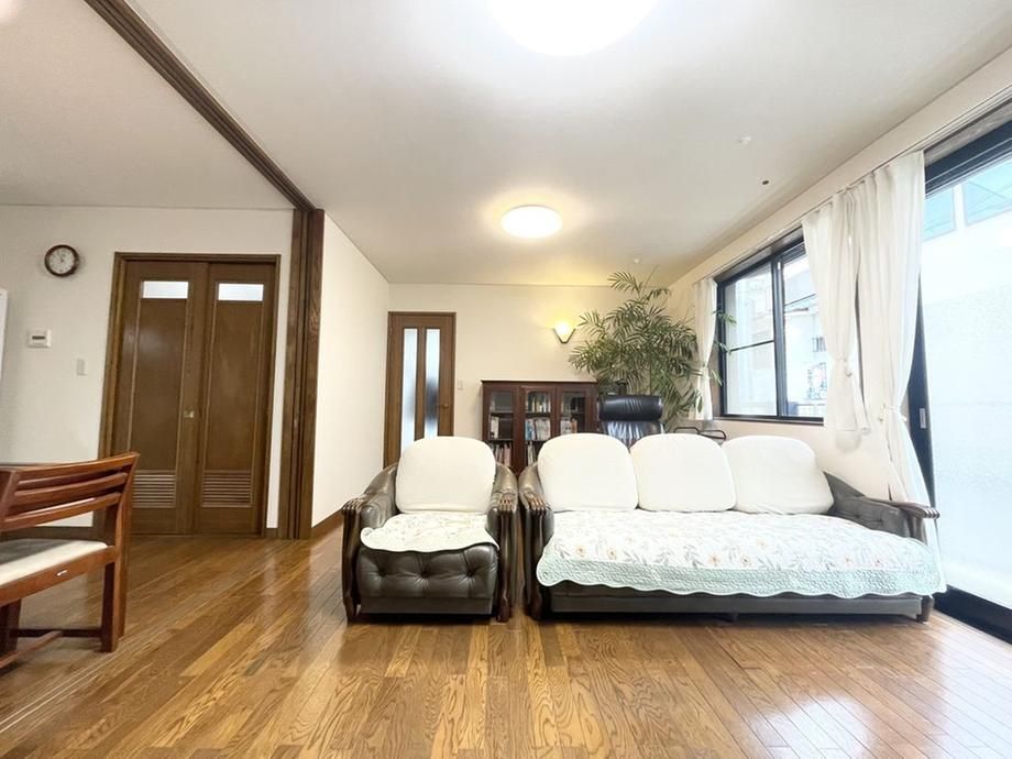 Renovated 2LDK House in Nakano, Tokyo - 78.9M Yen - Thumbnail 3