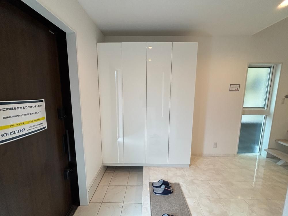 2LDK Modern House for Sale in Naha, Okinawa - 64.98M Yen - Thumbnail 3