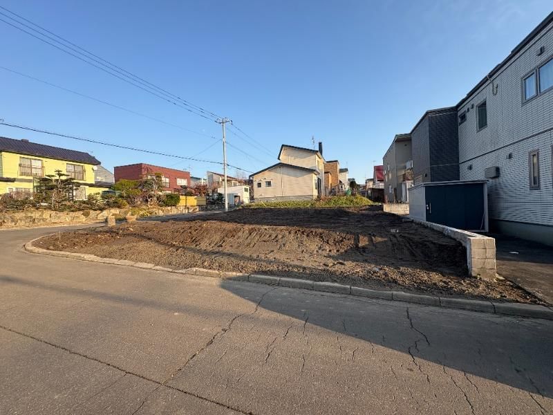 Land for Sale in Kitahiroshima, Hokkaido - 305 sqm Corner Lot - Thumbnail 3