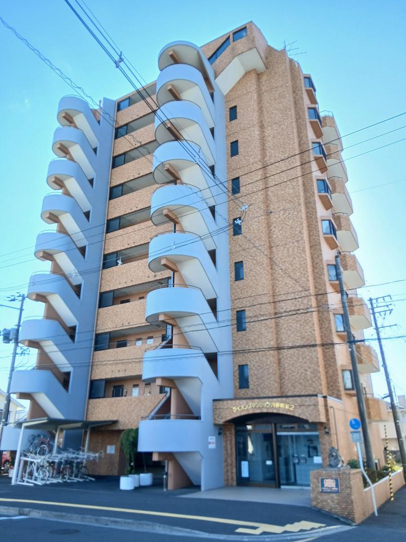 3LDK Renovated Apartment in Sendai Wakabayashi 70.92m² - Thumbnail 2