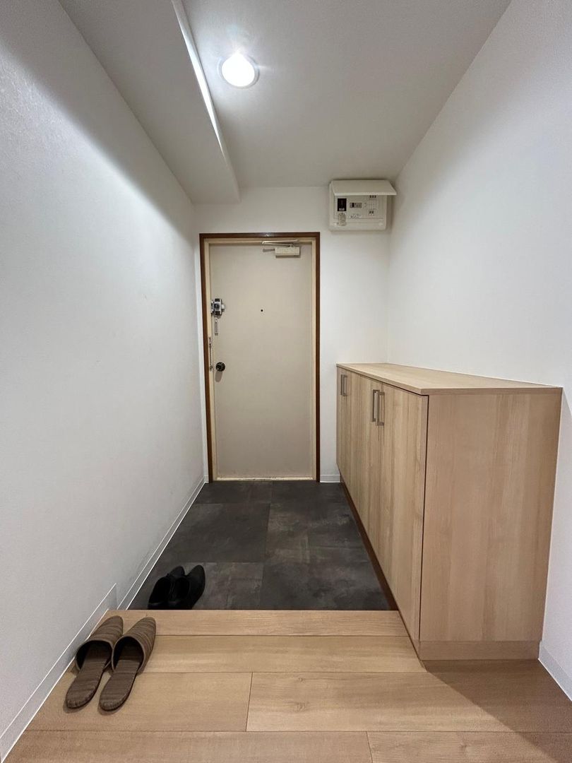 3LDK Renovated Apartment in Sapporo Nishi Ward for 18.8 Million Yen - Thumbnail 2