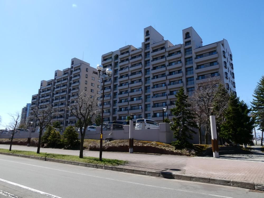 4LDK 100.9m² Apartment in Atsubetsu, Sapporo for Sale - Thumbnail 2