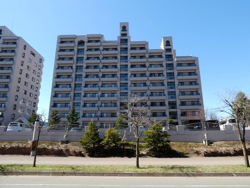 4LDK 100.9m² Apartment in Atsubetsu, Sapporo for Sale - Thumbnail 3