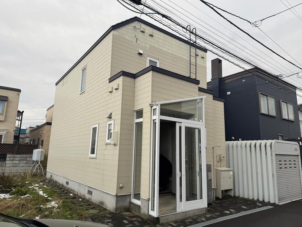 Renovated 3LDK Detached House in Sapporo Kita Ward - Thumbnail 2