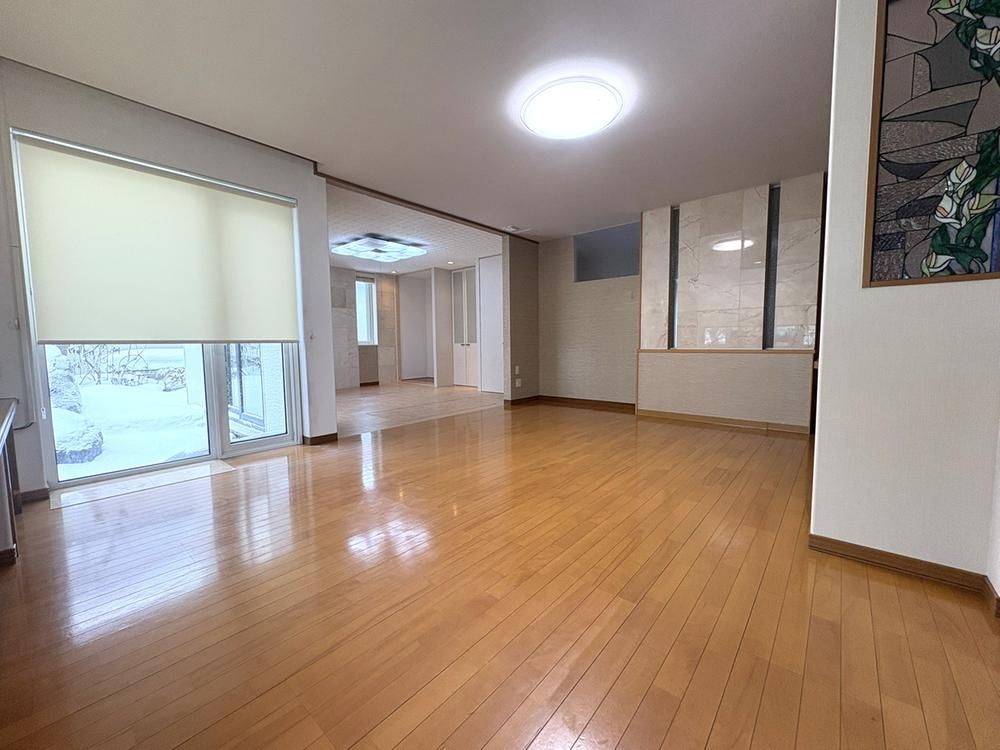 7LDK Detached House for Sale in Chitose, Hokkaido - Thumbnail 3