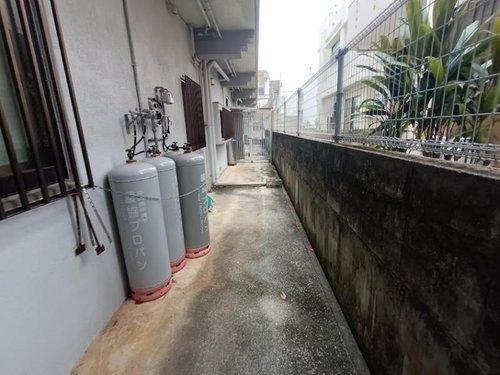 Mixed-Use RC House 3LDK+S in Ginowan, Okinawa - 86M Yen - Thumbnail 4