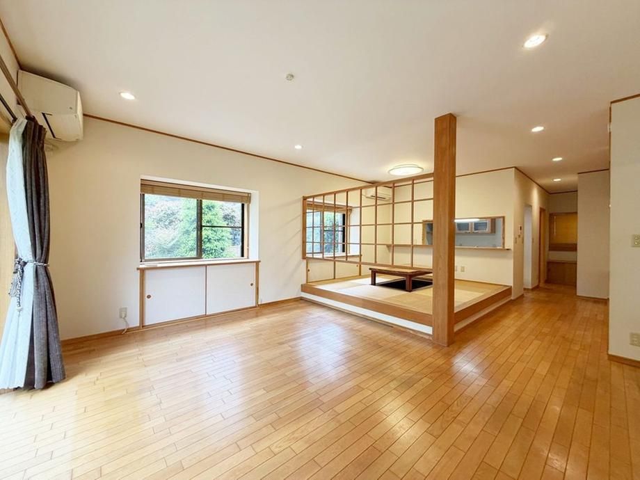 5LDK Custom-Built Home on 109 Tsubo Lot in Suginami, Tokyo - Thumbnail 4