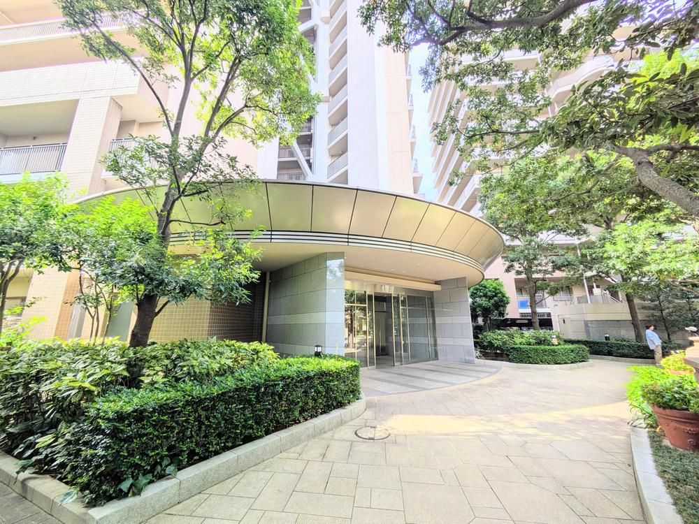 Renovated 2LDK Apartment for Sale in Saitama City - Thumbnail 2