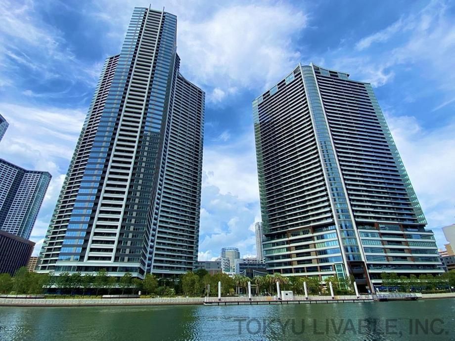 3LDK Apartment in Kachidoki, Chuo Ward, Tokyo – 72.38 sqm - Thumbnail 2