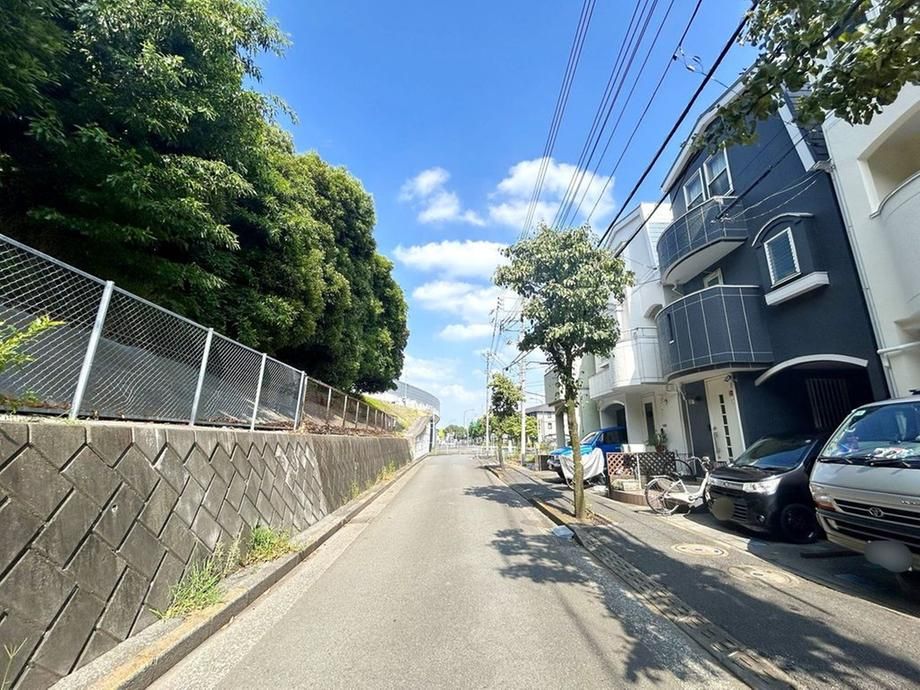 2LDK+S House for Sale in Fuchu, Tokyo - 90.25 sqm - Thumbnail 4