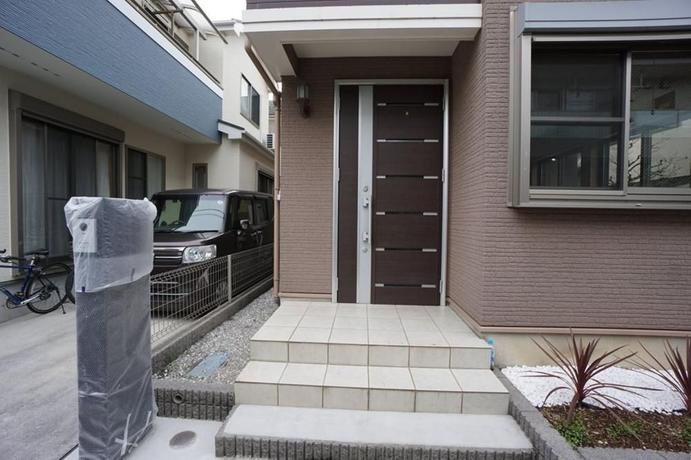 Renovated 3LDK House for Sale in Nerima, Tokyo - Thumbnail 2