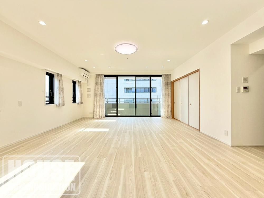 3LDK Apartment for Sale in Shinjuku, Tokyo | 90.22m² - Thumbnail 4