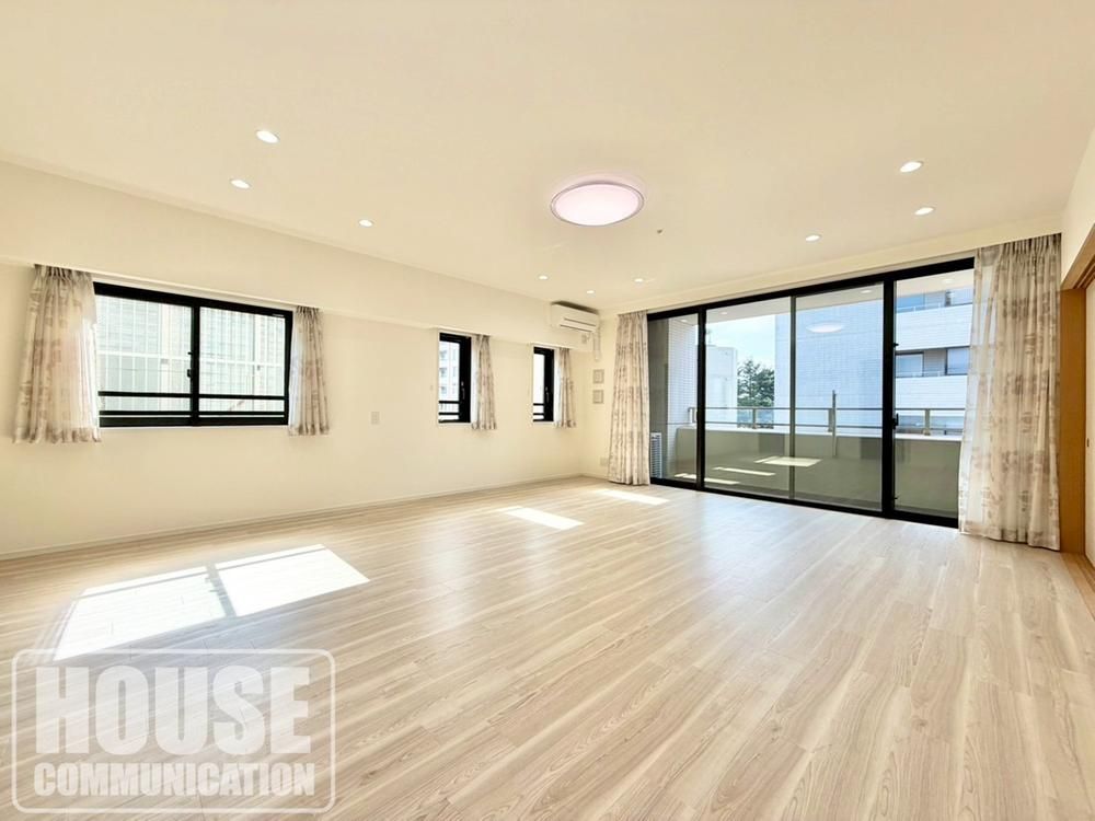 3LDK Apartment for Sale in Shinjuku, Tokyo | 90.22m² - Thumbnail 3