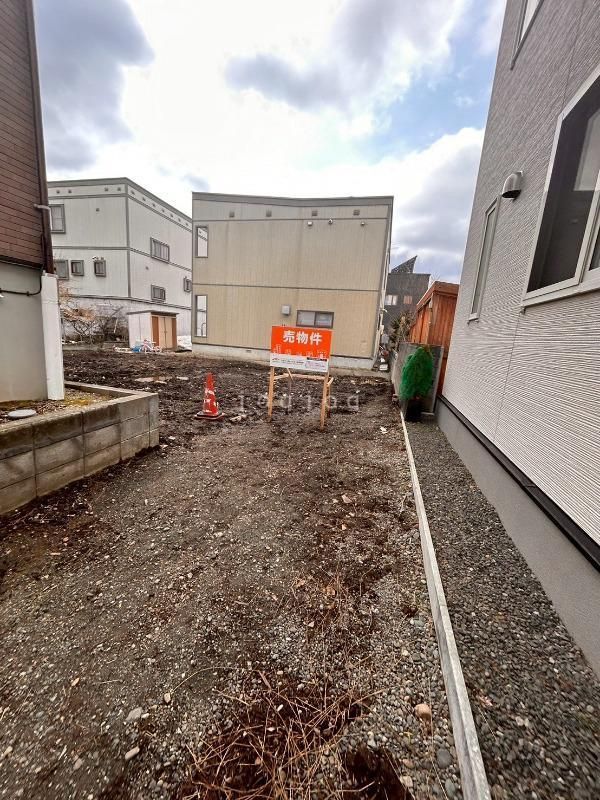 Land for Sale in Higashi-ku, Sapporo - 194m2, Freehold - Thumbnail 2