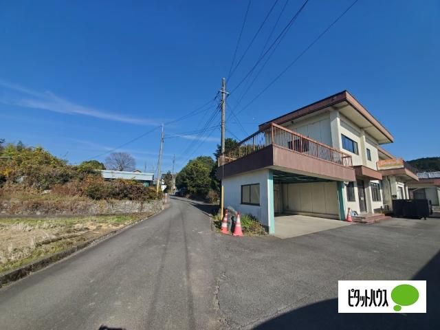 1838 sqm Freehold Land for Sale in Fujinomiya City, Shizuoka - Image 1