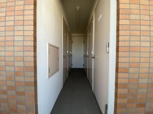 2LDK Apartment for Sale in Matsudo, Chiba - 60.87m2 - Thumbnail 2