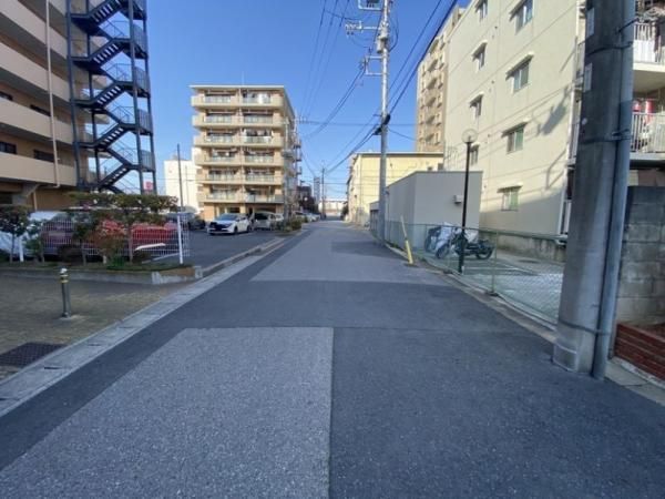 2LDK Apartment for Sale in Matsudo, Chiba - 60.87m2 - Thumbnail 3