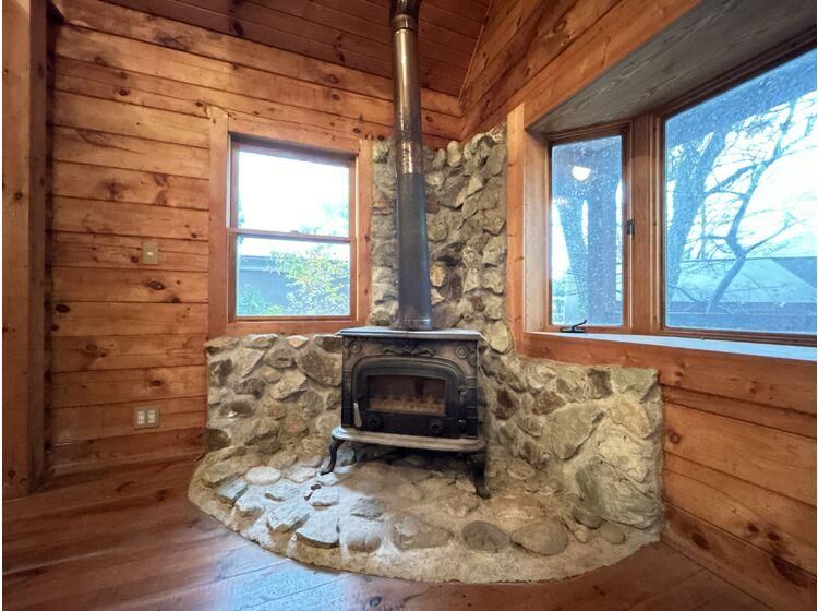 Log House in Hakusan City, Ishikawa – 2LDK, 98 sqm, Freehold - Thumbnail 2