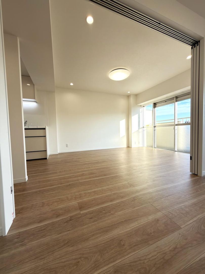 Renovated 2LDK Apartment in Kawasaki Asao Ward for Sale - Thumbnail 2