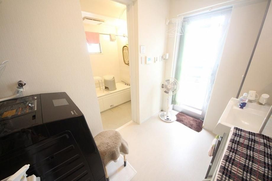 3LDK Single-Story RC House in Yonabaru, Okinawa - 54 Million Yen - Thumbnail 4